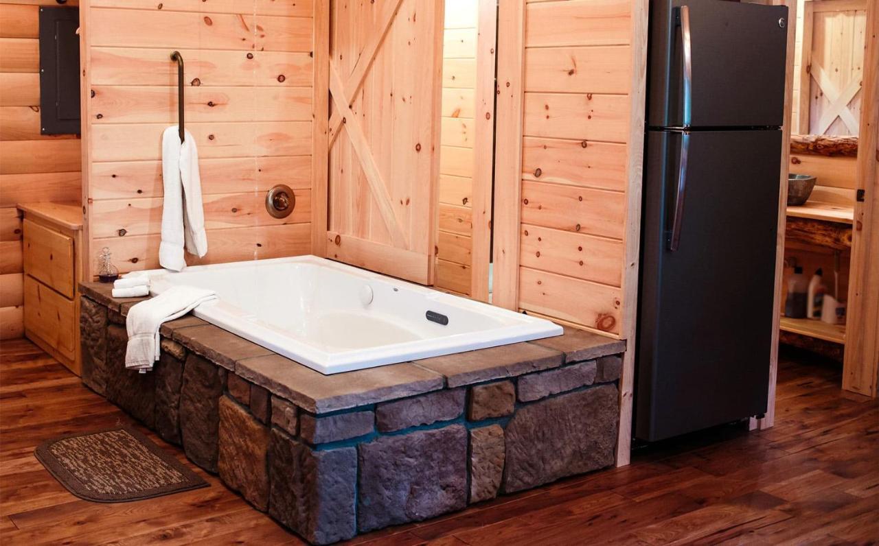 Cricket Hill Treehouse B By Amish Country Lodging Millersburg Dış mekan fotoğraf