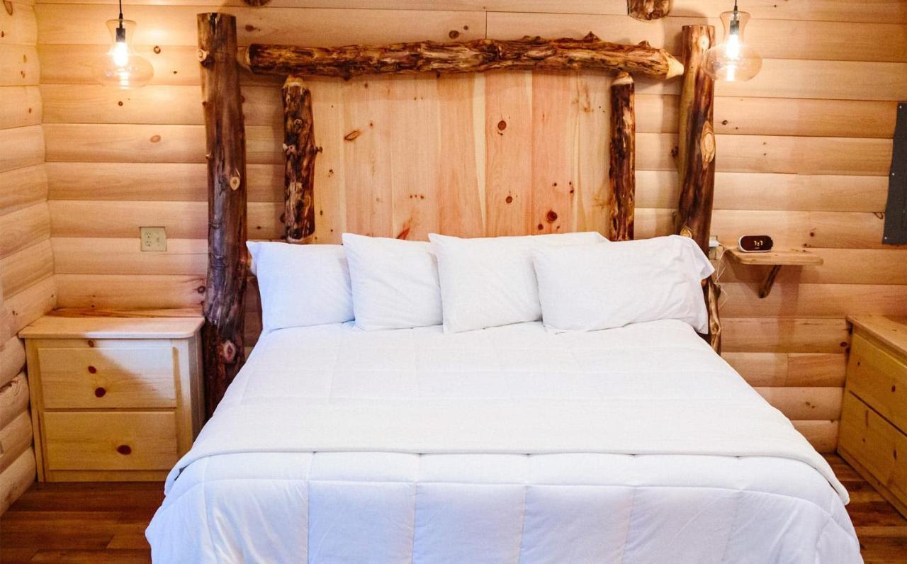 Cricket Hill Treehouse B By Amish Country Lodging Millersburg Dış mekan fotoğraf
